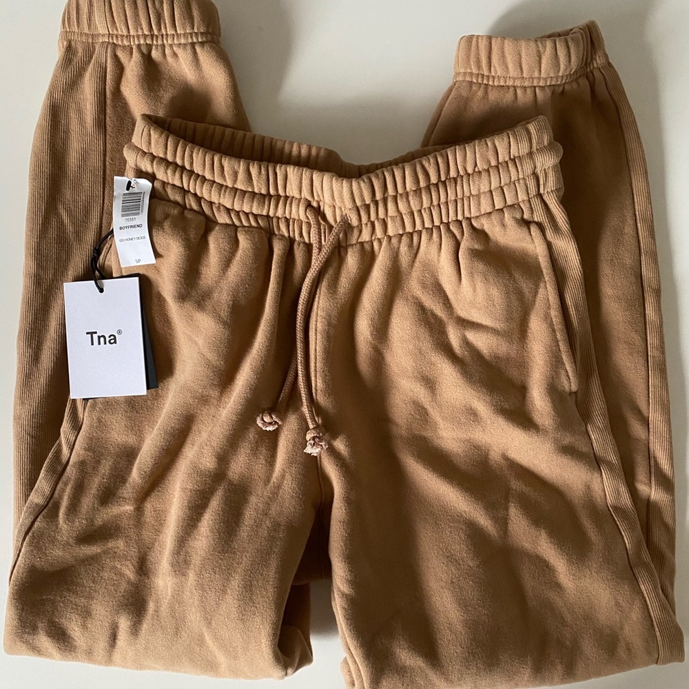 Aritzia TNA Boyfriend Sweatpants - Honey Beige
